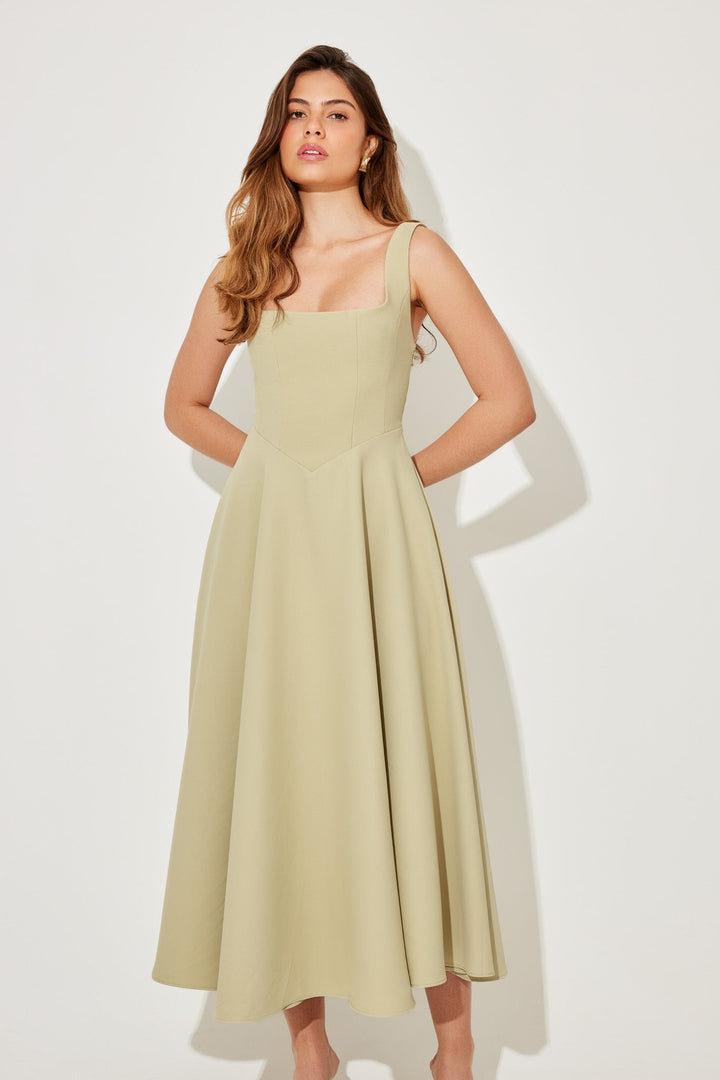 Abella | Timeless Flowy Dress